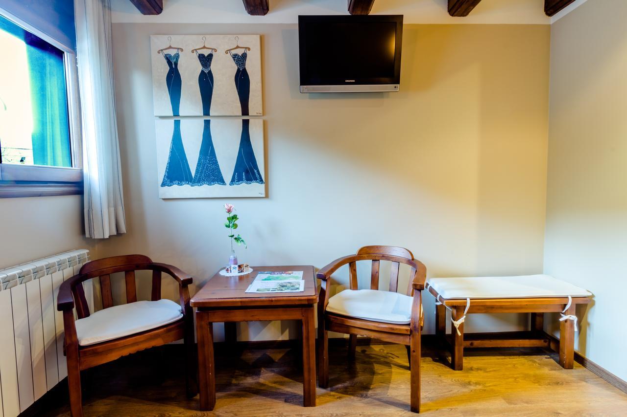 Hotel Flor De Neu El Pont de Suert Ngoại thất bức ảnh